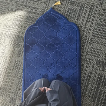 Sajadah untuk Muslim Ramadhan Karpet Flanel Ibadah Berlutut Karpet Lantai Timbul Antiselip Sajadah Travel Portabel Lembut 2023