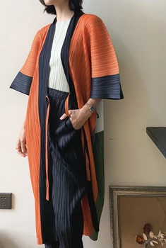 Wanita Dicetak Eam Parit Miyake Lipit Fashion Dicetak Longgar Ukuran Plus Sabuk Gaya Jepang Mantel Panjang Wanita Pasang