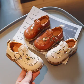 Anak-anak Baru Sepatu Kulit Bordir Sepatu Oxford Anak-anak untuk Anak Perempuan Tali T Bunga Sepatu Kasual Putri Antik туфли для девочки