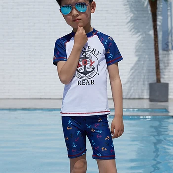 Baju Renang Anak Laki-laki 3-12 Tahun Baju Renang 2 Buah Baju Renang dengan Topi Bodysuit Lengan Pendek Baju Renang Anak-anak Baju Renang Anak Laki-laki Pelindung Ruam Pantai