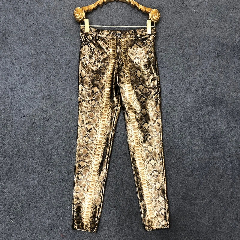 Celana Kulit Peregangan Metalik Ular Emas Seksi Pria 2023 Celana PU Klub Malam Mode Baru Pakaian Penyanyi Panggung Prom Pesta Pria - 2
