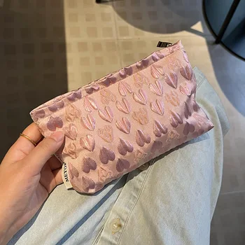Kopling Mode Manis Tiga Dimensi Tas Kosmetik Cinta Merah Muda Tas Cuci Kanvas Tas Penyimpanan Rias Versi Korea Travel Anak Perempuan
