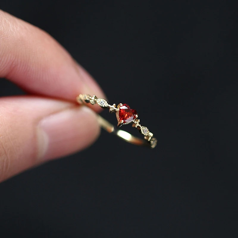 Metiseko 925 Cincin Zirkon Bentuk Hati Merah Rubi Perak Cincin Ukuran Dapat Disesuaikan Berlapis Emas 14K untuk Pernikahan Pertunangan Pesta Wanita - 4