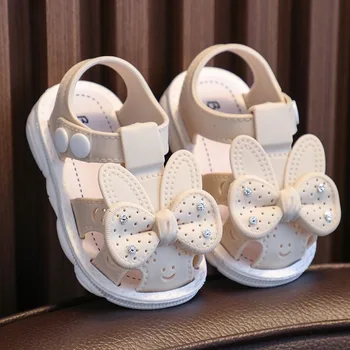 Sandal Bayi Musim Panas 2023 Sepatu Balita Anti-tabrakan Bayi Perempuan Bagian Bawah Lembut Kulit Asli Sandal Pantai Anak-anak Anak-anak