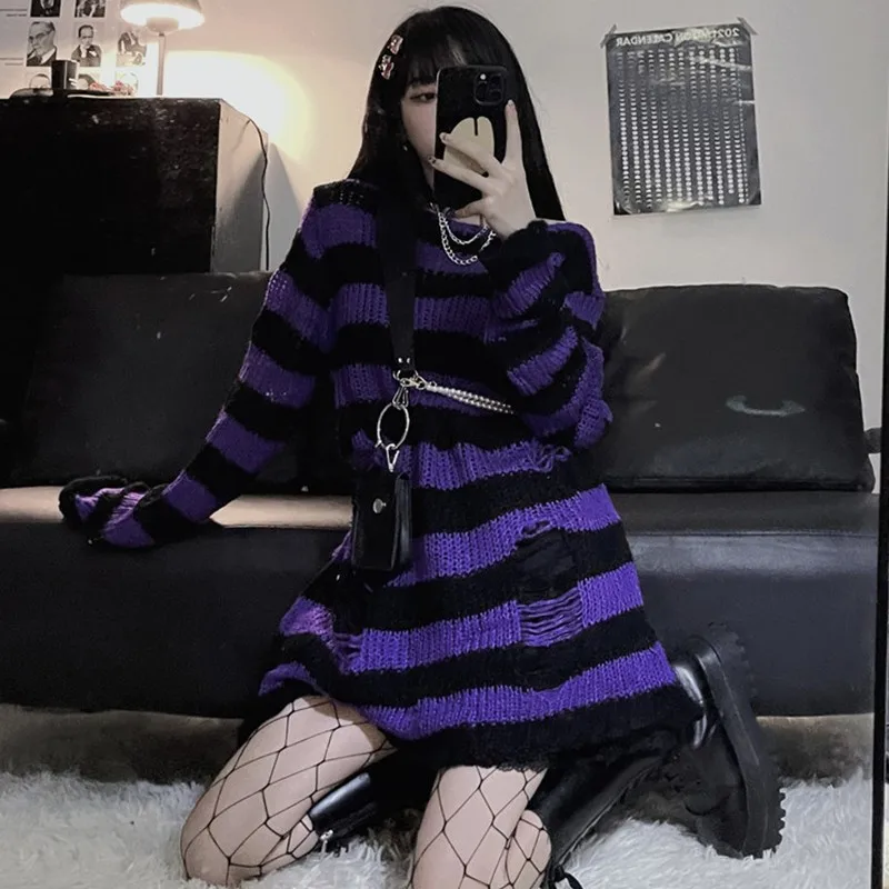 Sweter Gothic Karrram Pullover Lolita Gaya Punk Bergaris Ungu Jumper Rajutan Berongga Harajuku Jepang Alt Pakaian E-girls - 4